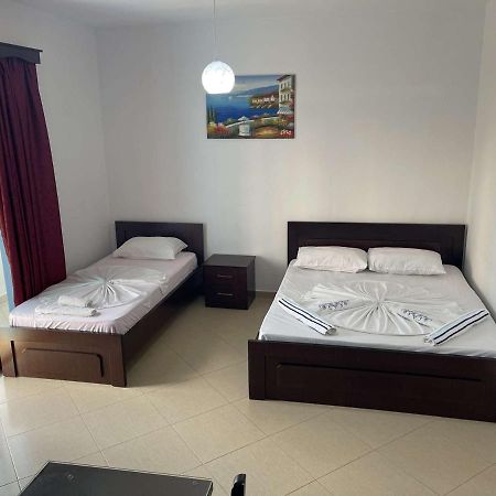 Vila Ronaldo Apartment Ksamil Bagian luar foto