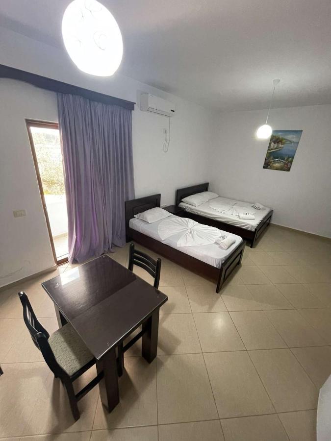 Vila Ronaldo Apartment Ksamil Bagian luar foto