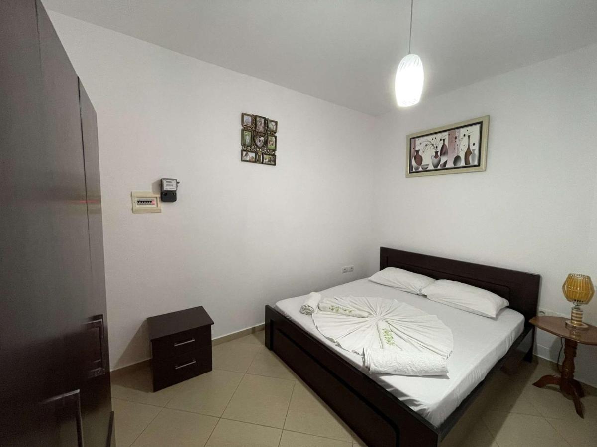 Vila Ronaldo Apartment Ksamil Bagian luar foto