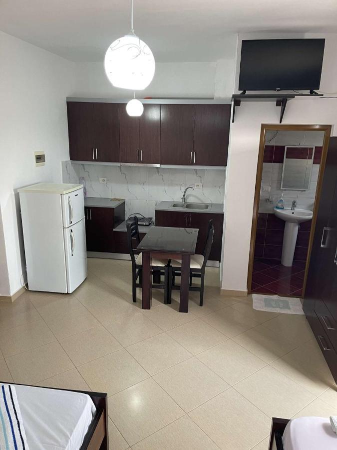 Vila Ronaldo Apartment Ksamil Bagian luar foto