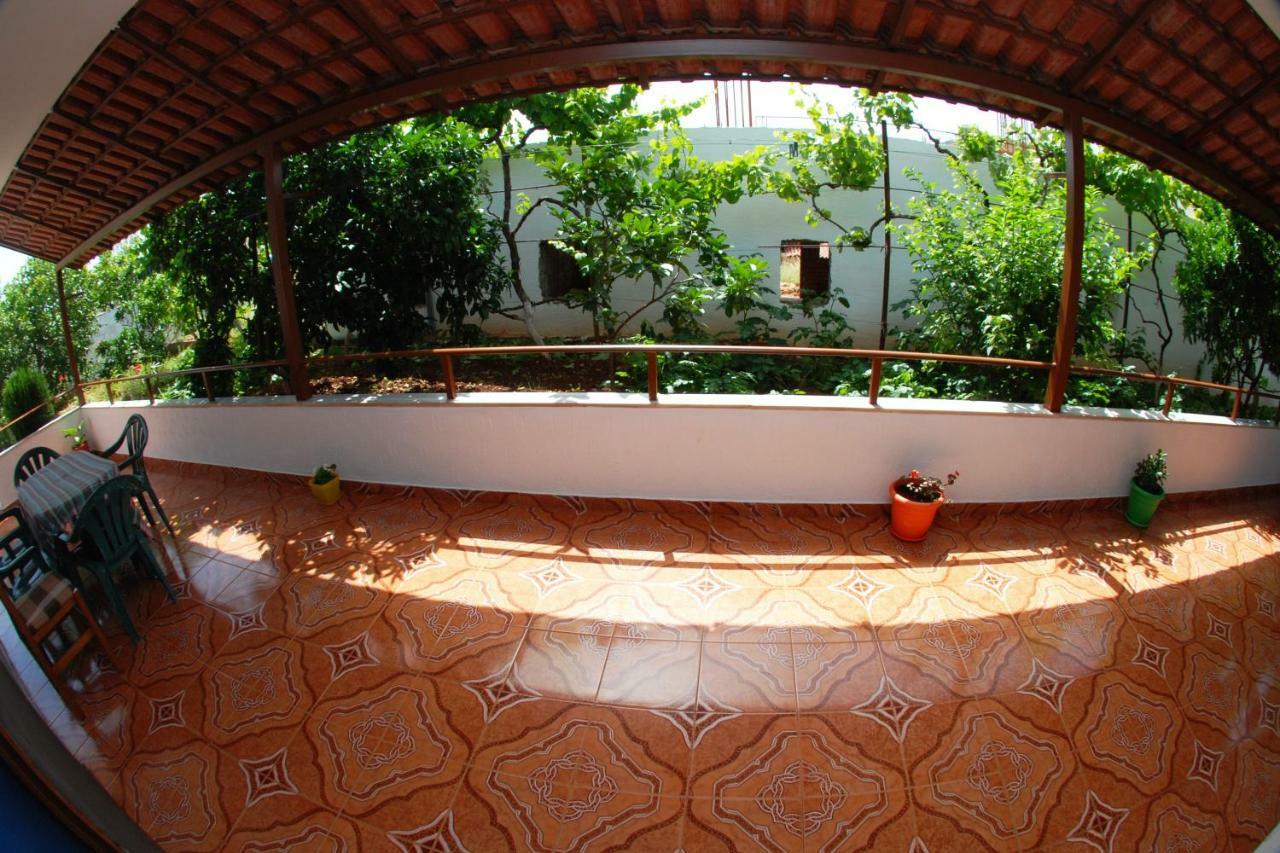 Vila Ronaldo Apartment Ksamil Bagian luar foto