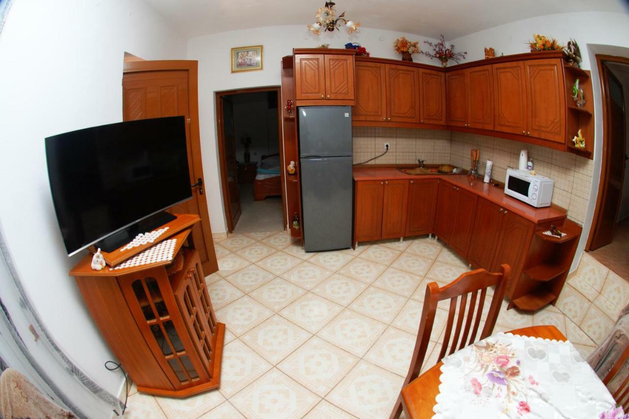 Vila Ronaldo Apartment Ksamil Bagian luar foto