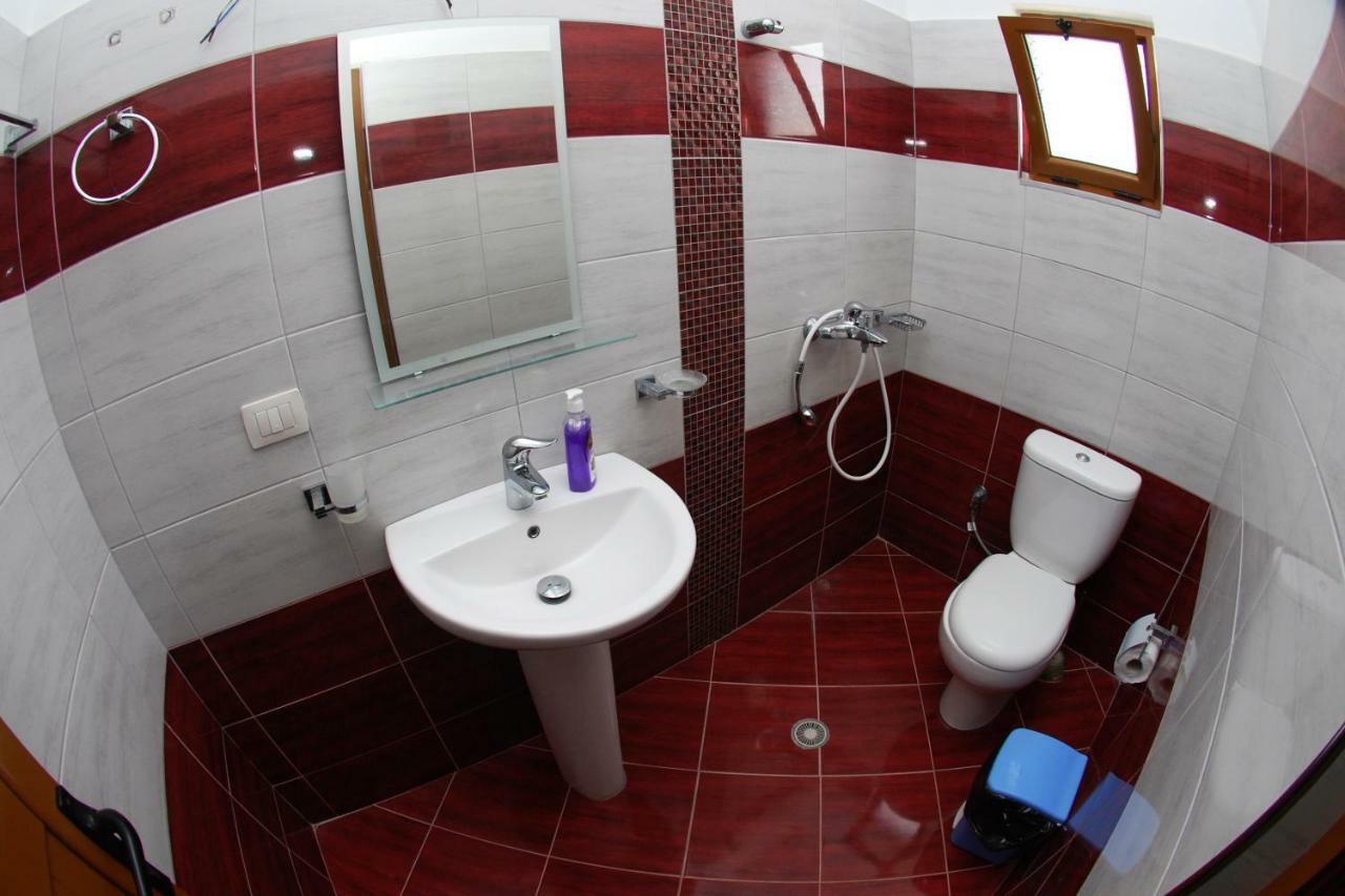 Vila Ronaldo Apartment Ksamil Bagian luar foto